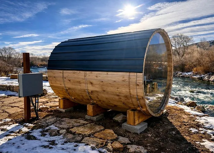 Luxurious King For An Unforgettable Escape In Dubois, Wyoming Holiday home